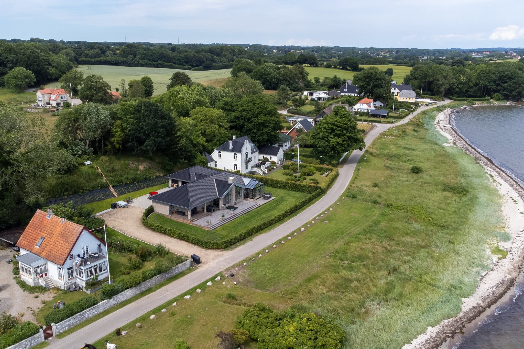 Bildmaterial zum Quellenbeitrag: Moderne Villa ersetzt Fischerhaus aus dem Jahr 1877